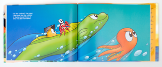 Moana the Honu Gets Help from Friends
